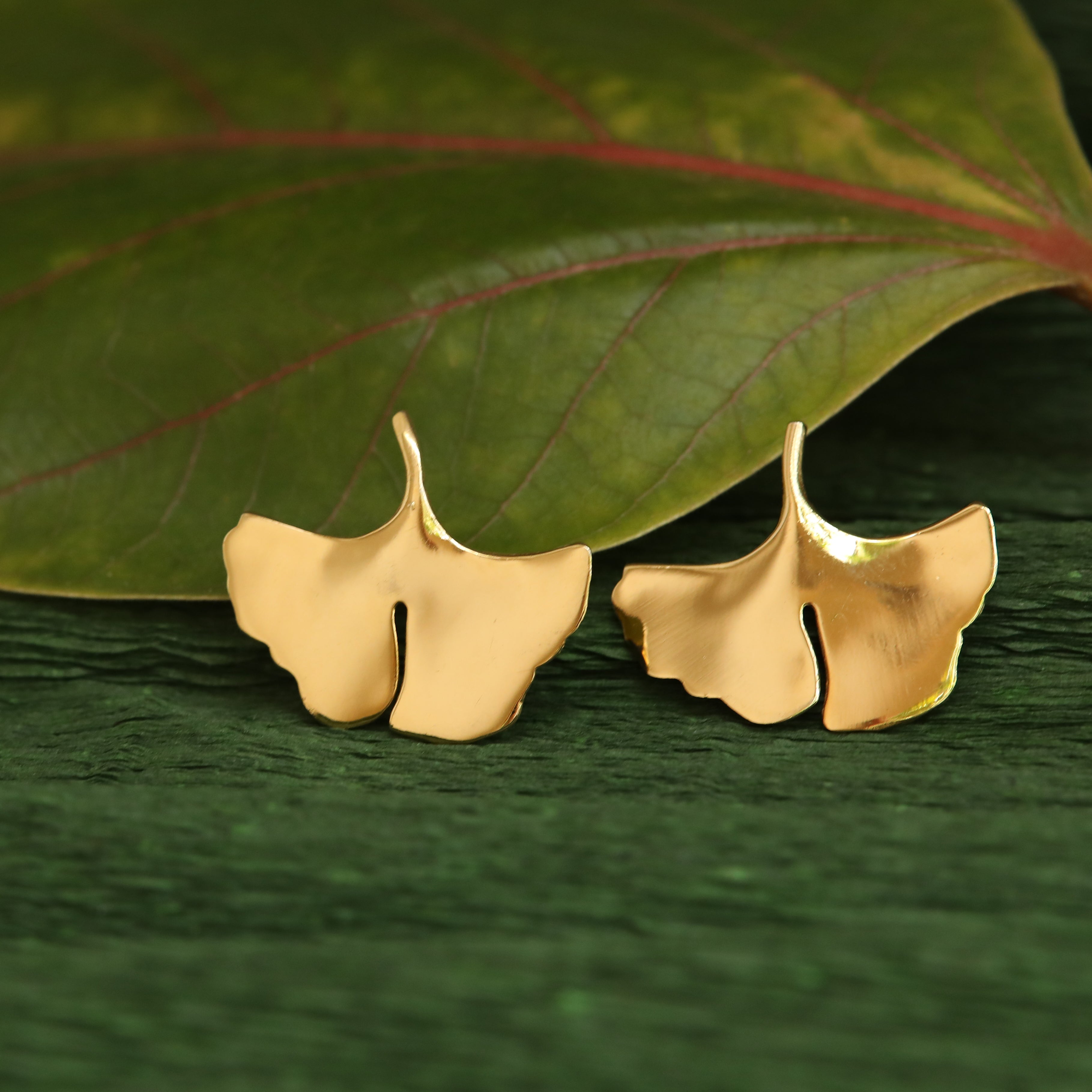 Orecchini A Foglia Di Ginkgo In Argento 925 Lucido: Gioiello Clever, Con Chiusura A Monachella, Lunghi 33mm. Simbolo Di Vitalità E Amicizia, In Elegante Custodia.